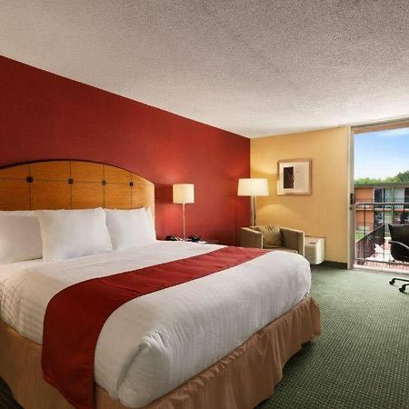 Hotel Baymont By Wyndham Salem Roanoke Area Exterior foto