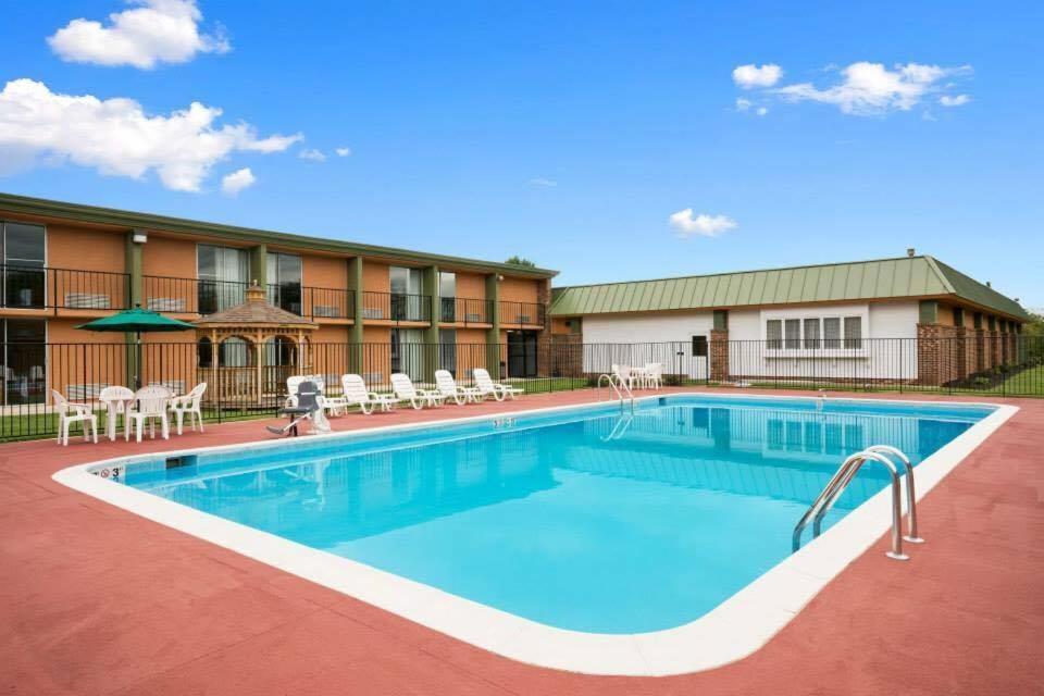 Hotel Baymont By Wyndham Salem Roanoke Area Exterior foto